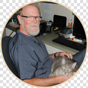 Dr Mark Anderson With Cat Ravenwood Vet  HD Png Download