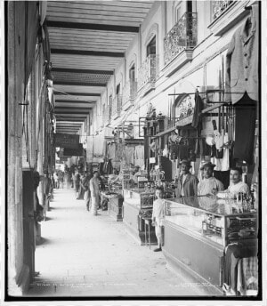 An Outside Corridor In The Plaza Del Vapor  HD Png Download